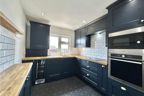3 bedroom flat for sale, Palmeira Court, 98-100 Station Road, Westcliff-On-Sea
