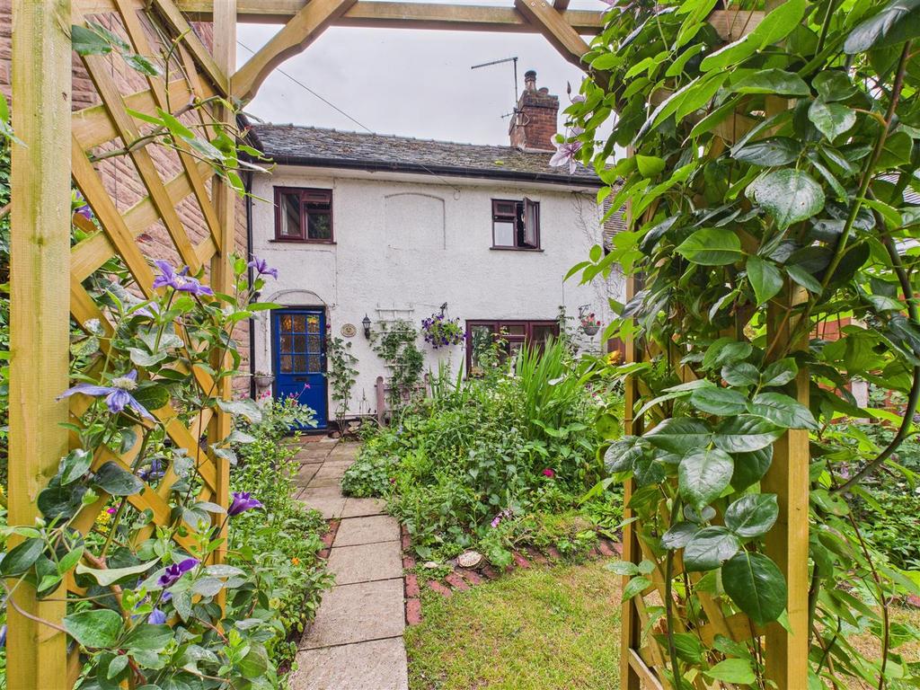 CAM02453 G0-PR0099-STILL014.jpg