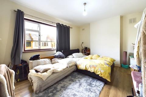 2 bedroom flat to rent, Salisbury Road, Walthamstow E17