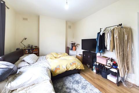 2 bedroom flat to rent, Salisbury Road, Walthamstow E17