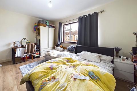 2 bedroom flat to rent, Salisbury Road, Walthamstow E17