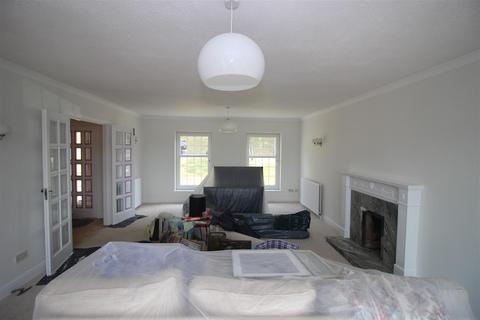 5 bedroom detached house to rent, Trossachs Drive, Bathwick, Bath