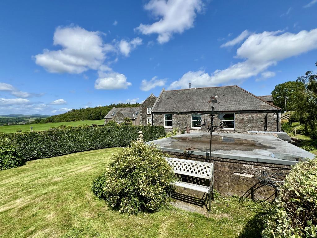 The Old Saddlery, 1 Cannee Court, Kirkcudbright -