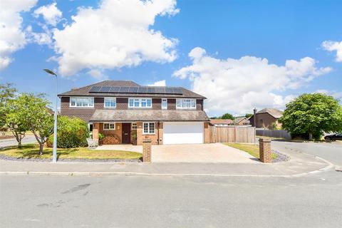 5 bedroom detached house for sale, Wilson Grove, Uckfield, East Sussex