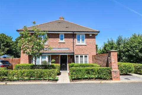 Whitefield Way, Kelvedon Hatch, Brentwood