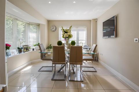 4 bedroom semi-detached house for sale, Whitefield Way, Kelvedon Hatch, Brentwood