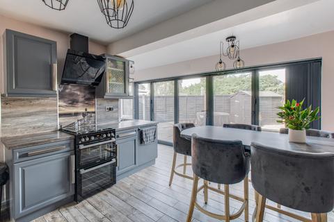 51 Churchfields Close, Bromsgrove, B61 8EE