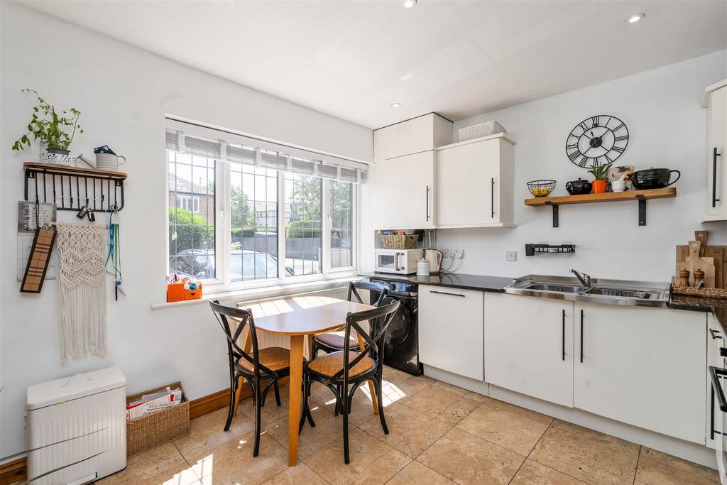 3 Copt Heath Croft, Knowle 2.jpg
