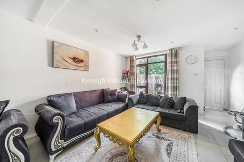 38 Canning Crescent, London, N22 5SR