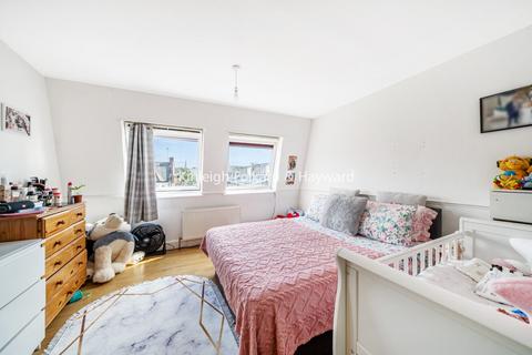 38 Canning Crescent, London, N22 5SR