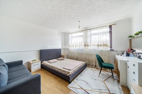 38 Canning Crescent, London, N22 5SR
