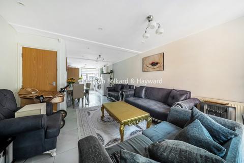 38 Canning Crescent, London, N22 5SR