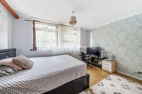 38 Canning Crescent, London, N22 5SR
