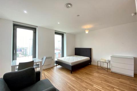 Studio to rent, Michigan Point Towers, Michigan Avenue, Salford
