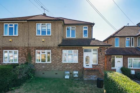 60a Alandale Drive, Pinner, HA5 3UY
