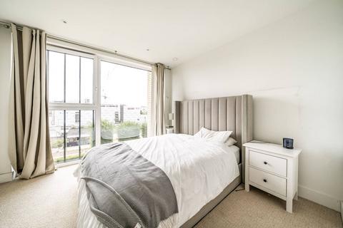 2 bedroom flat for sale, Central Avenue, Fulham, London, SW6
