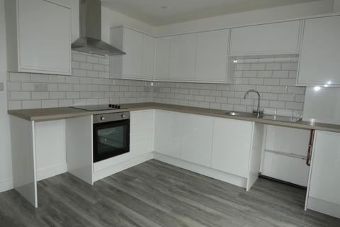 3 bedroom semi-detached house to rent, Whitehall Road, Drighlington