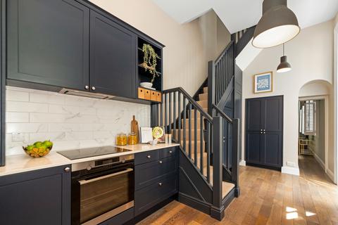 15 Fletching Road, London, SE7 8UH