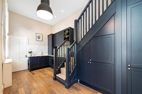 15 Fletching Road, London, SE7 8UH