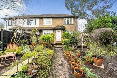 undefined, Clamp Hill, Stanmore HA7
