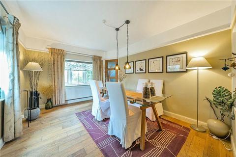 undefined, Clamp Hill, Stanmore HA7