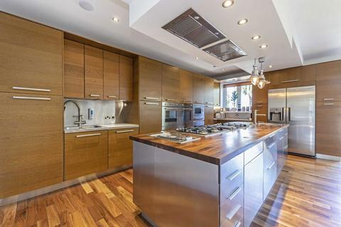 undefined, Oaklands Avenue, Isleworth TW7