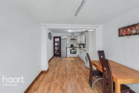 4 bedroom terraced house to rent, Bensham Lane, THORNTON HEATH