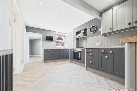 4 bedroom semi-detached house for sale, Victoria Road, Brynteg