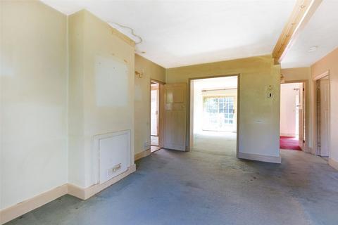 3 bedroom bungalow for sale, Dorothy Avenue, Cranbrook, Kent, TN17