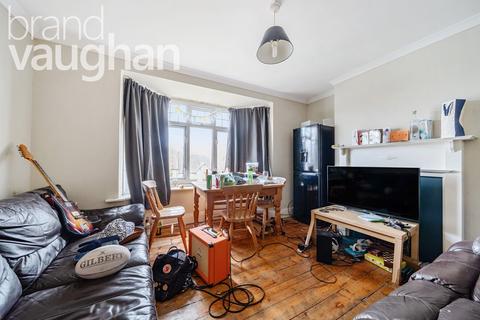 4 bedroom semi-detached house to rent, Widdicombe Way, East Sussex BN2
