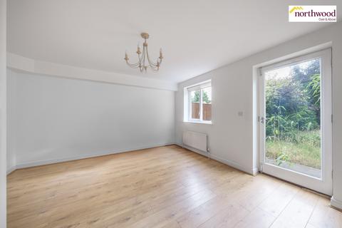 undefined, Wander Wharf, Kings Langley, WD4