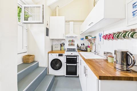 Dowdry Cottage Tower Hill, Egloshayle, Wadebridge, PL27 6HR