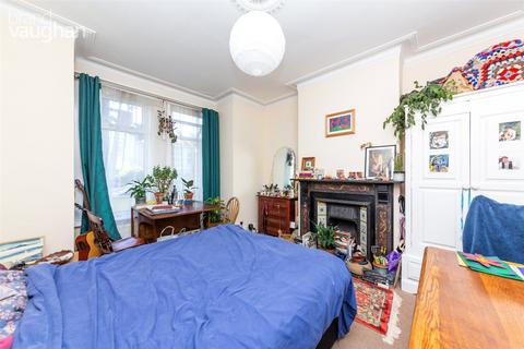 4 bedroom terraced house to rent, Bernard Road, Brighton BN2