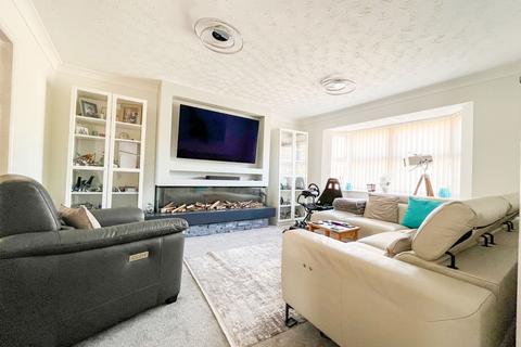 5 bedroom detached house for sale, Byford Way, Marston Green, Birminingham B37