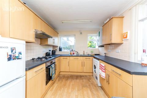 4 bedroom terraced house to rent, Totland Road, Brighton BN2