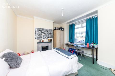 4 bedroom terraced house to rent, Totland Road, Brighton BN2