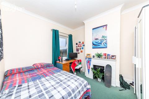 4 bedroom terraced house to rent, Totland Road, Brighton BN2