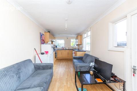 4 bedroom terraced house to rent, Totland Road, Brighton BN2