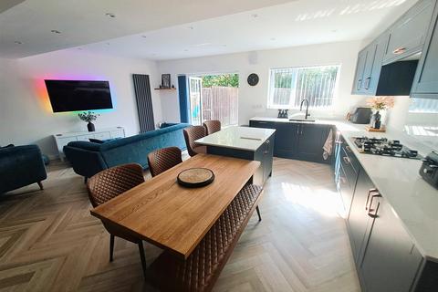 31 Beverley Grove, Birmingham, B26 3HT