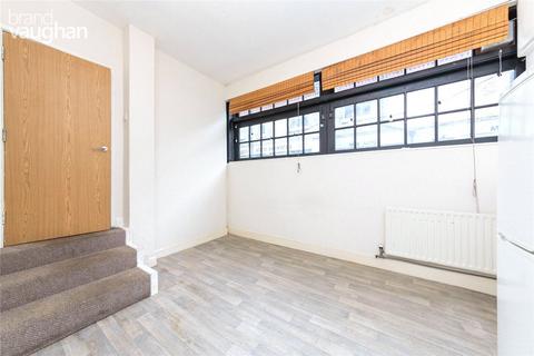 4 bedroom terraced house to rent, Cambridge Grove, Hove BN3