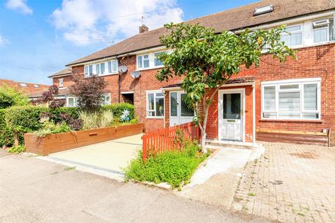 3 bedroom house for sale, Bletchingley Close, Merstham RH1