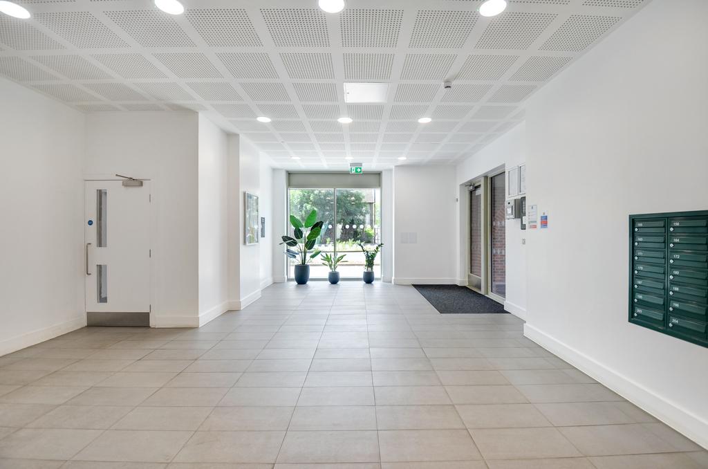 Entrance Foyer Pic  (1).jpg