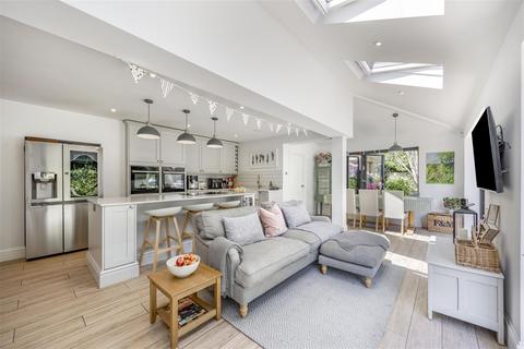 46 Bath Parade, Cheltenham, GL53 7HU