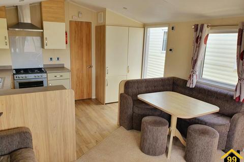 2 bedroom park home to rent, Park Road, Birchington, Kent, CT7