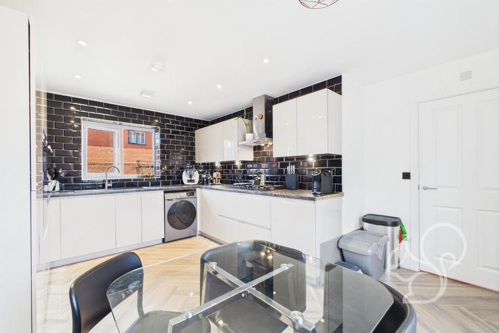 CAM01659 G0-PR0524-STILL001.jpg