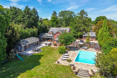 Forest View Canada Road, West Wellow, Romsey, SO51 6DD