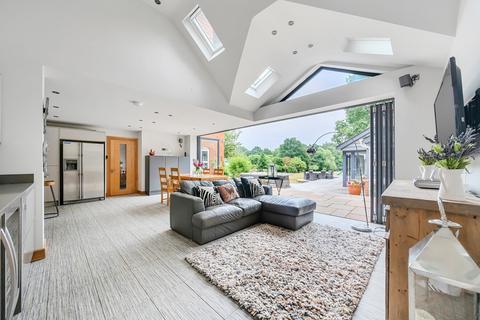 Forest View Canada Road, West Wellow, Romsey, SO51 6DD