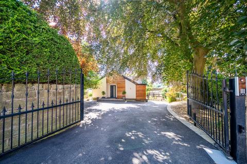 4 bedroom detached house to rent, Front Street, Belper, Derbyshire, DE56 2FT