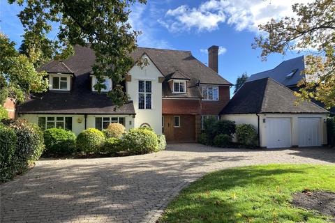 Ashley Park Avenue, Ashley Park, KT12