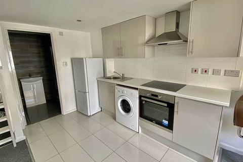 1 bedroom apartment to rent, High Street, Rushden NN10